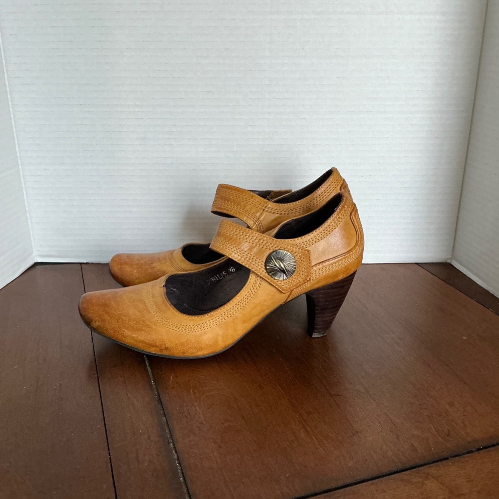 Spring Step Women's Brown Leather Mary‎ Jane Heels Size 38